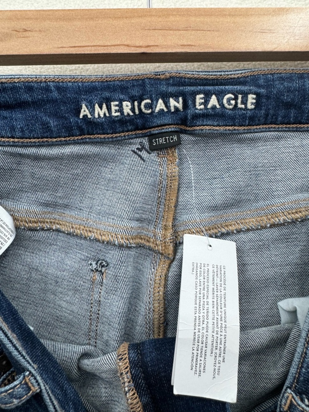 American Eagle Women’s 14 Super High-Rise Flare Jeans NWT - Picture 8 of 10